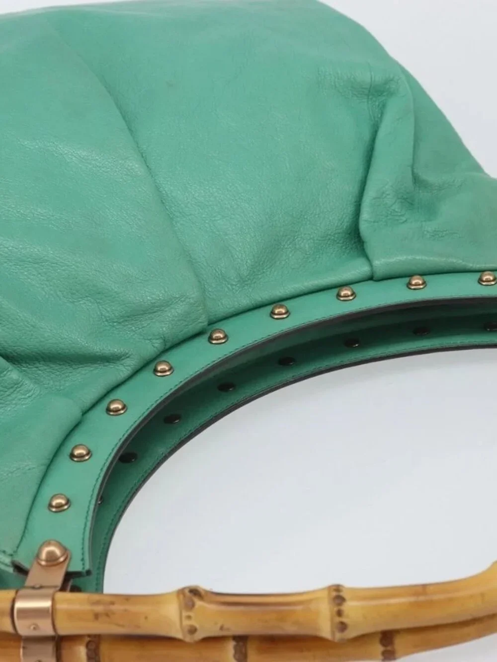 Gucci brand	gucci color	green
